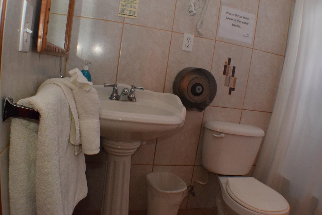 Martha'S Guesthouse San Ignacio Cameră foto